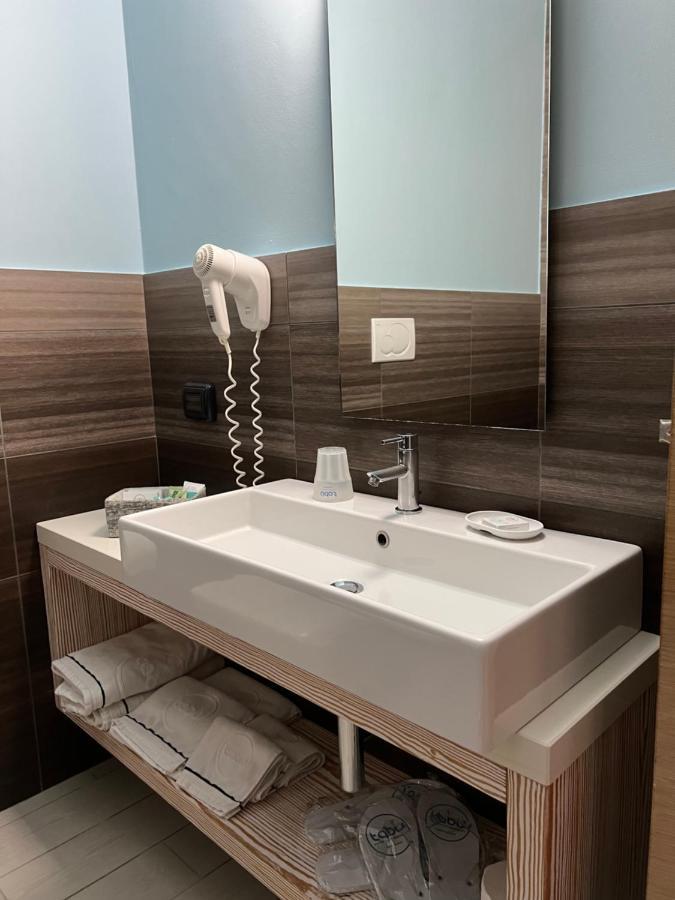 Tabu Hotel Porto Cesareo Eksteriør bilde