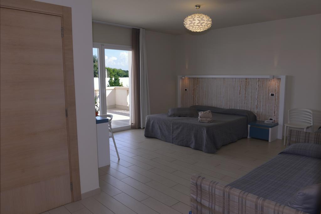 Tabu Hotel Porto Cesareo Eksteriør bilde
